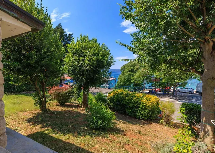 Διαμέρισμα In 51788 *