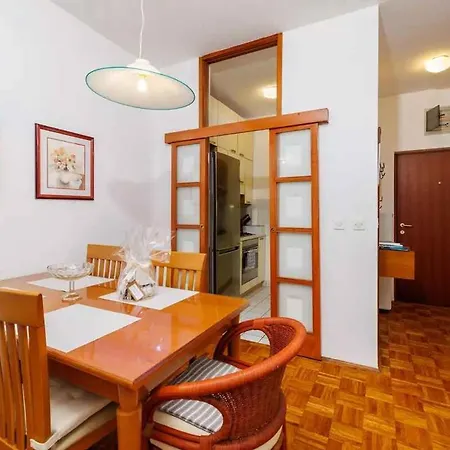 In 51788 Apartman Selce